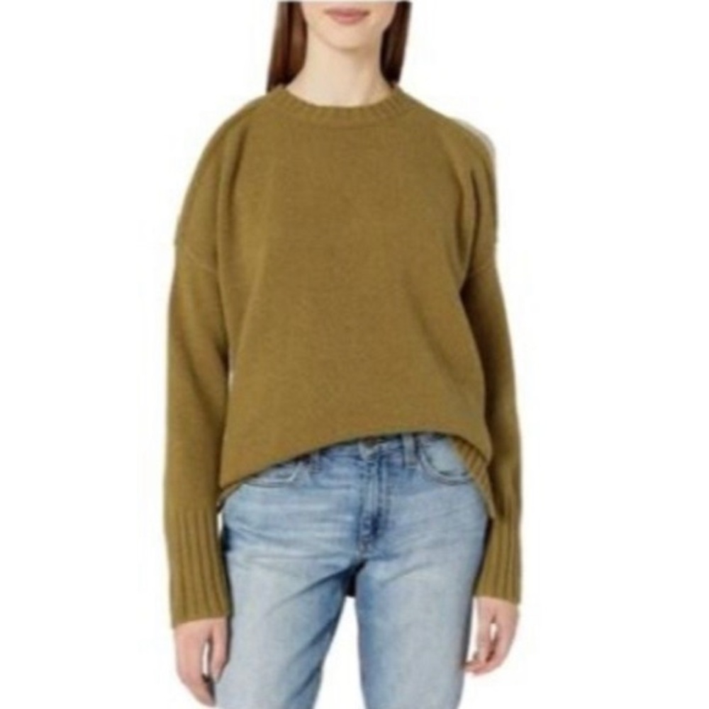 Bcbg Maxazria Steffe Gold Lambswool Blend
Cold Shoulder Knit Sweater Chunky XS
